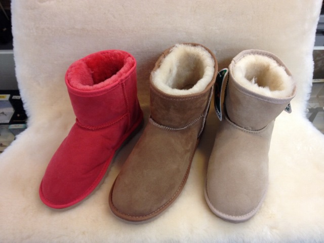 Sheepskin Footwear Image - 15