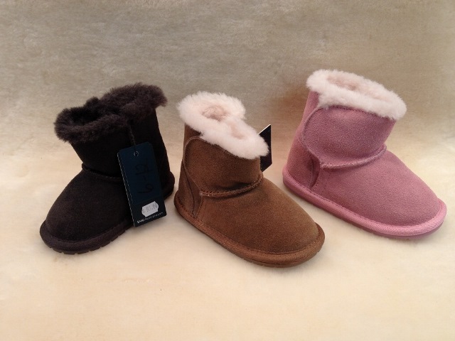Sheepskin Footwear Image - 18