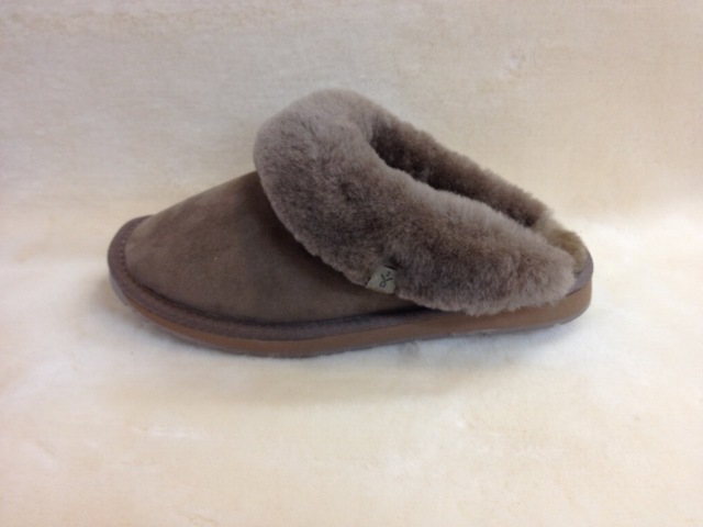 Sheepskin Footwear Image - 3