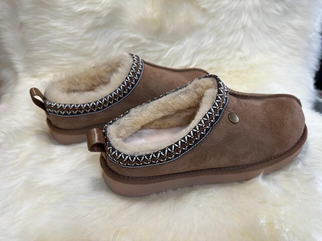 Sheepskin Footwear Image - 53